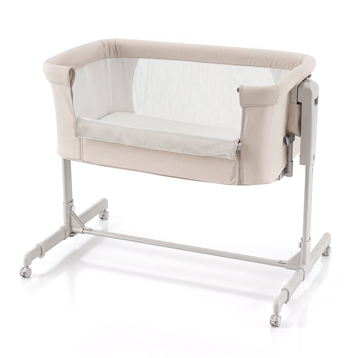 3-in-1 Baby Crib Height-Adjustable Bedside Crib with Castors-