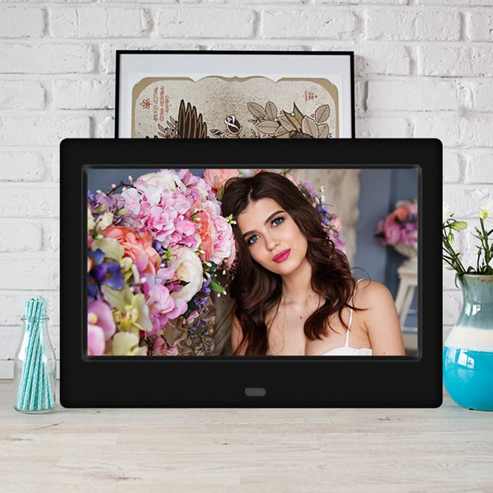 7-inch HD Digital Photo Frame — 800×480 LED Smart Photo Album with MP3/MP4 & Remote
