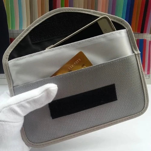 Signal‑Blocking Pouch for Car Keys & Phones – RFID, GPS and NFC Protection