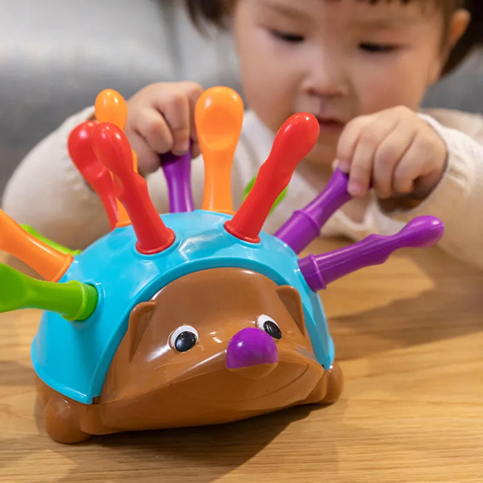 Early Education Hedgehog Toy - Training Tool for Fine Motor and Hand-Eye Coordination Development - Ideal for Kids Aged 1-3 Years