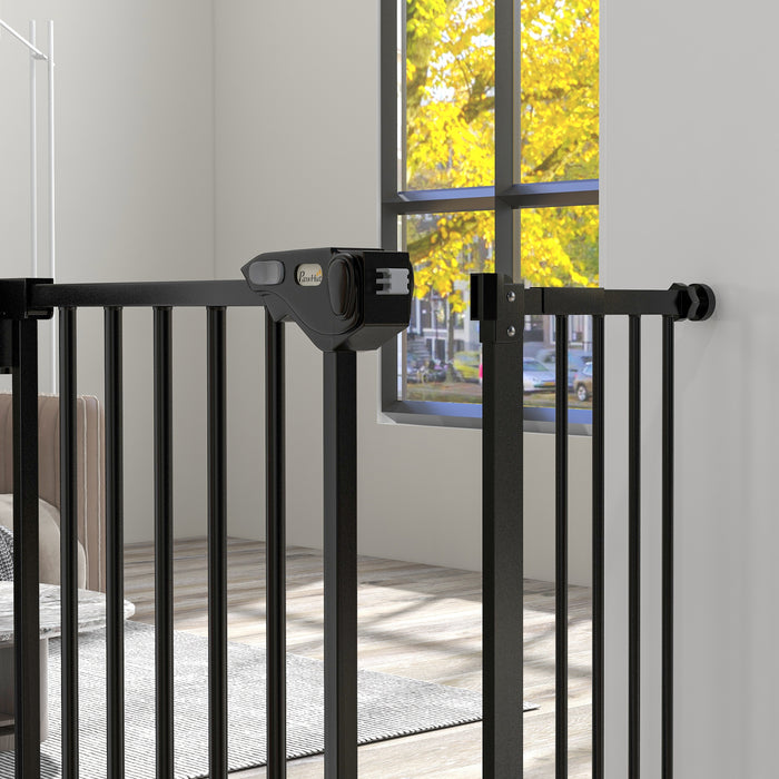 Adjustable Metal Dog Gate 74-94cm - Sturdy Safety Barrier in Sleek Black - Ideal for Pet Owners Ensuring Home Protection