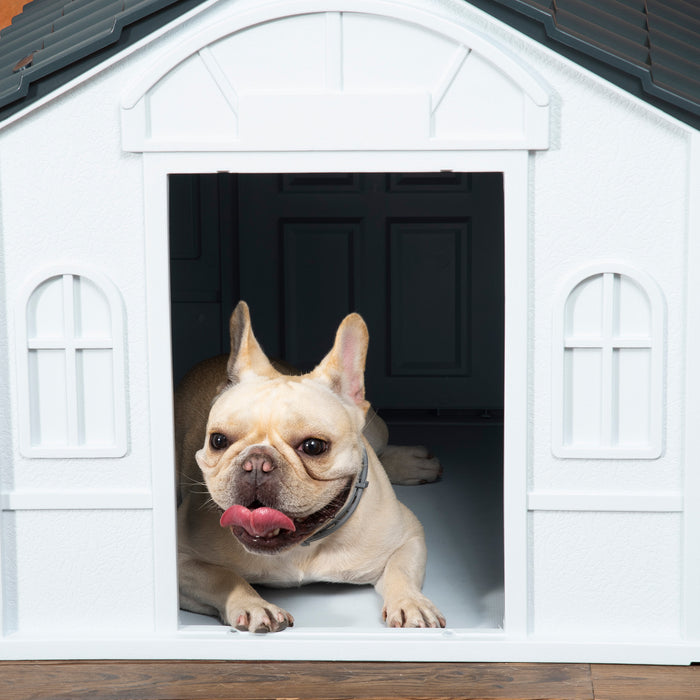 Outdoor Dog Kennel - Durable Plastic and Weatherproof Pet Shelter - Suitable for Small to Medium Dogs