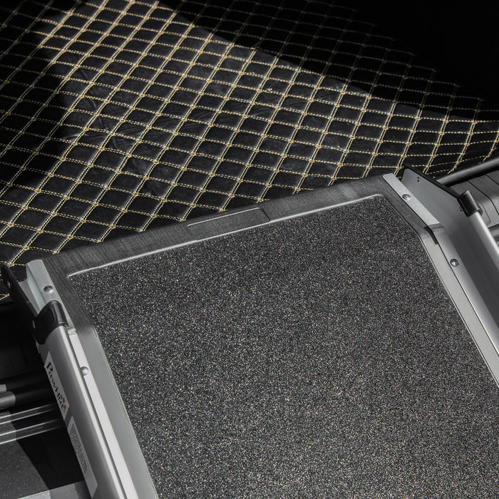 Portable Folding Dog Ramp with Carry Handle - Non-Slip Secure Pet Access for Vehicles, Aluminium Frame - Ideal for Elderly or Injured Pets, Easy Car Entry