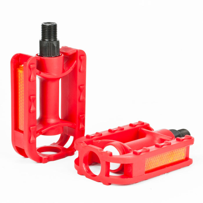 Kids' Durable Cycling Pedals in Vivid Red - Anti-Slip Surface, Easy Installation - Ideal for Junior Bicycles and Rider Safety