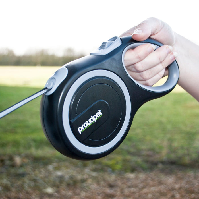 Retractable 8-Meter Dog Leash - Durable, Long-Range Control - Perfect for Training and Walking Your Pet