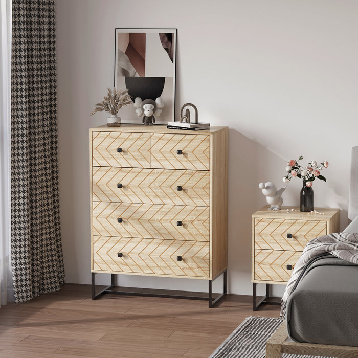 Unique Zig-Zag 5-Drawer Chest - Stylish Bedroom Sideboard with Black Metal Handles - Space-Saving Storage Solution with Anti-Tip Feature